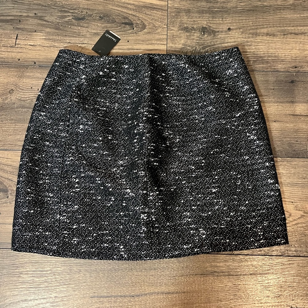 NWT Tahari Knit Skirt